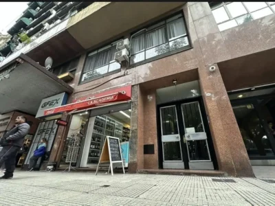 Carlos Pellegrini 700